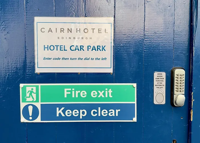 Cairn Hotel & Apartments